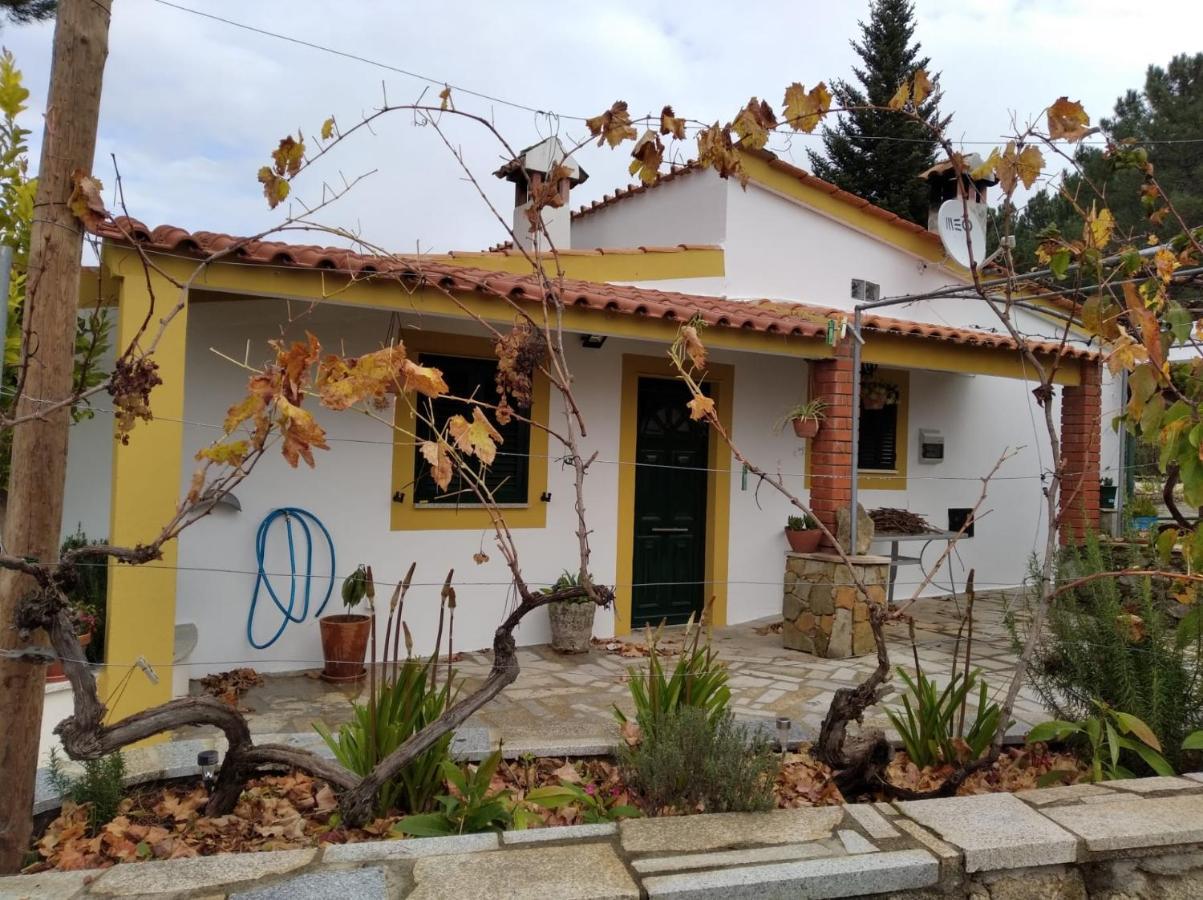 Casas De Campo Em Cerejal Villa Fundão Buitenkant foto